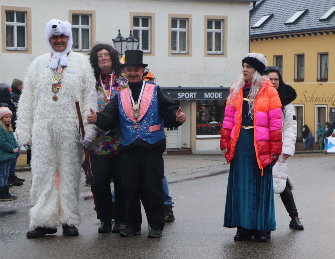 106. Skifasching