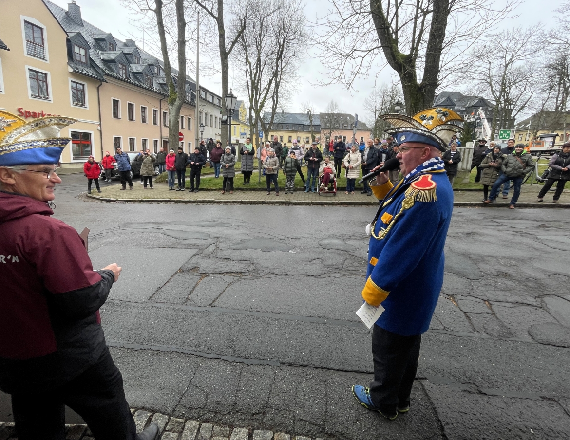 107. Skifasching