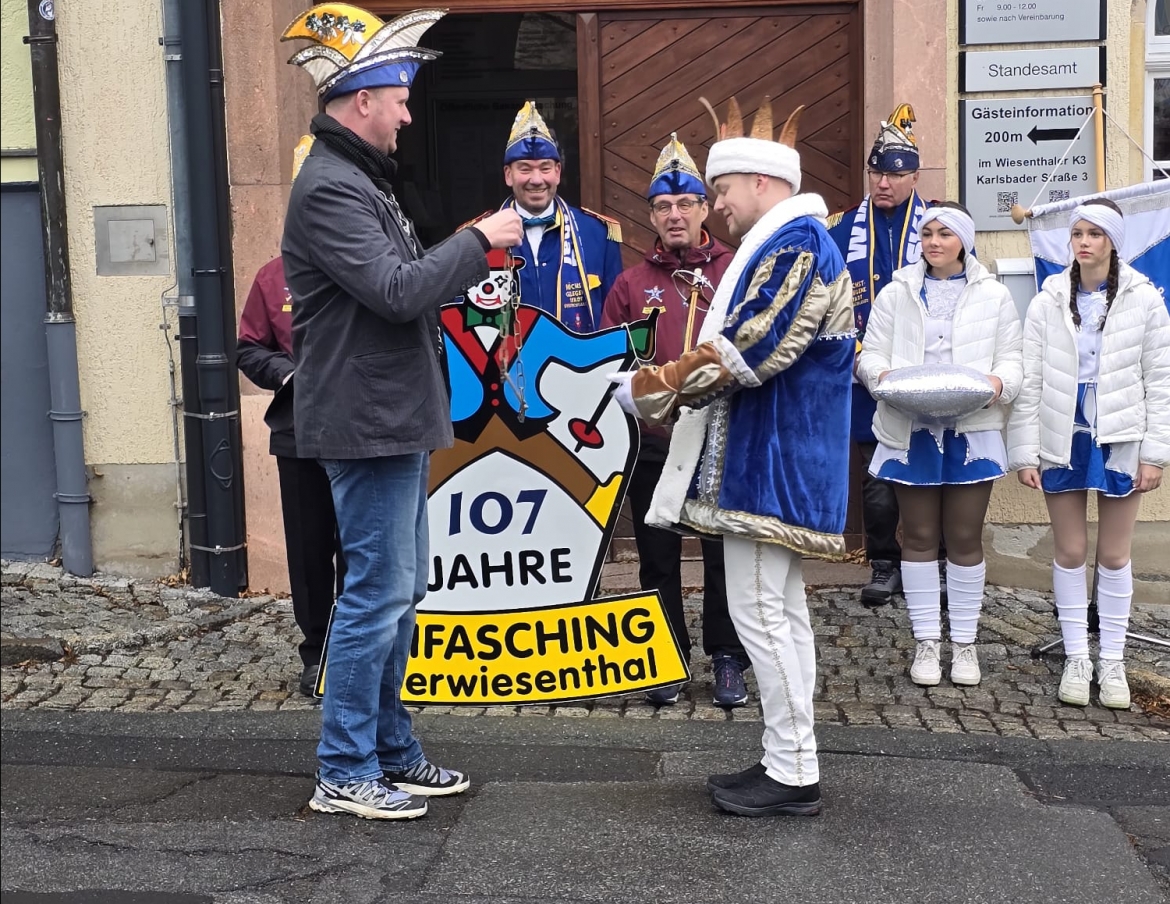 107. Skifasching